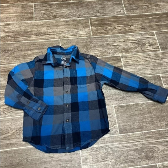 Flannel Button Long Sleeve Bundle - Picture 12 of 14